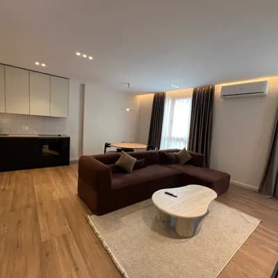 Apartment 2+1 per qera tek Komuna e Parisit