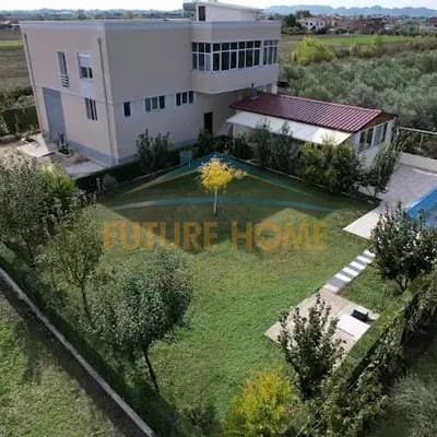 Shitet ndërtesë + truall me vendndodhje në Fllakë, Durrës.