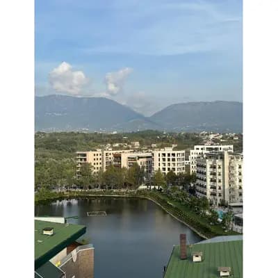 Shitet, Penthouse, Liqeni i Thatë