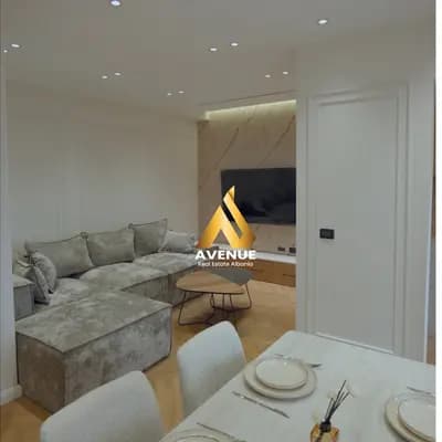 Shitet Apartament 2+1 + Garderobë (Tualet i Dytë) Pranë Pallatit me Shigjeta, Tiranë